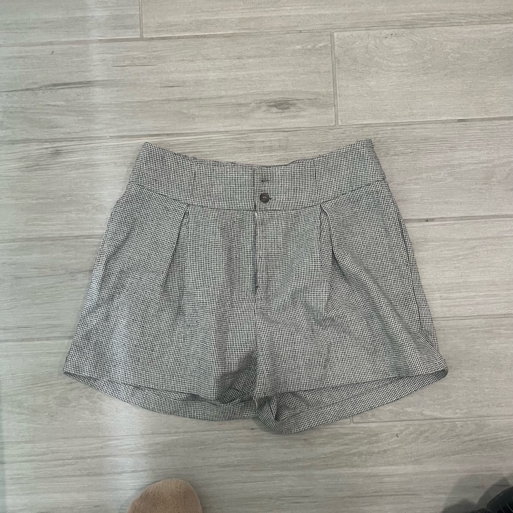 High waisted barely worn shorts